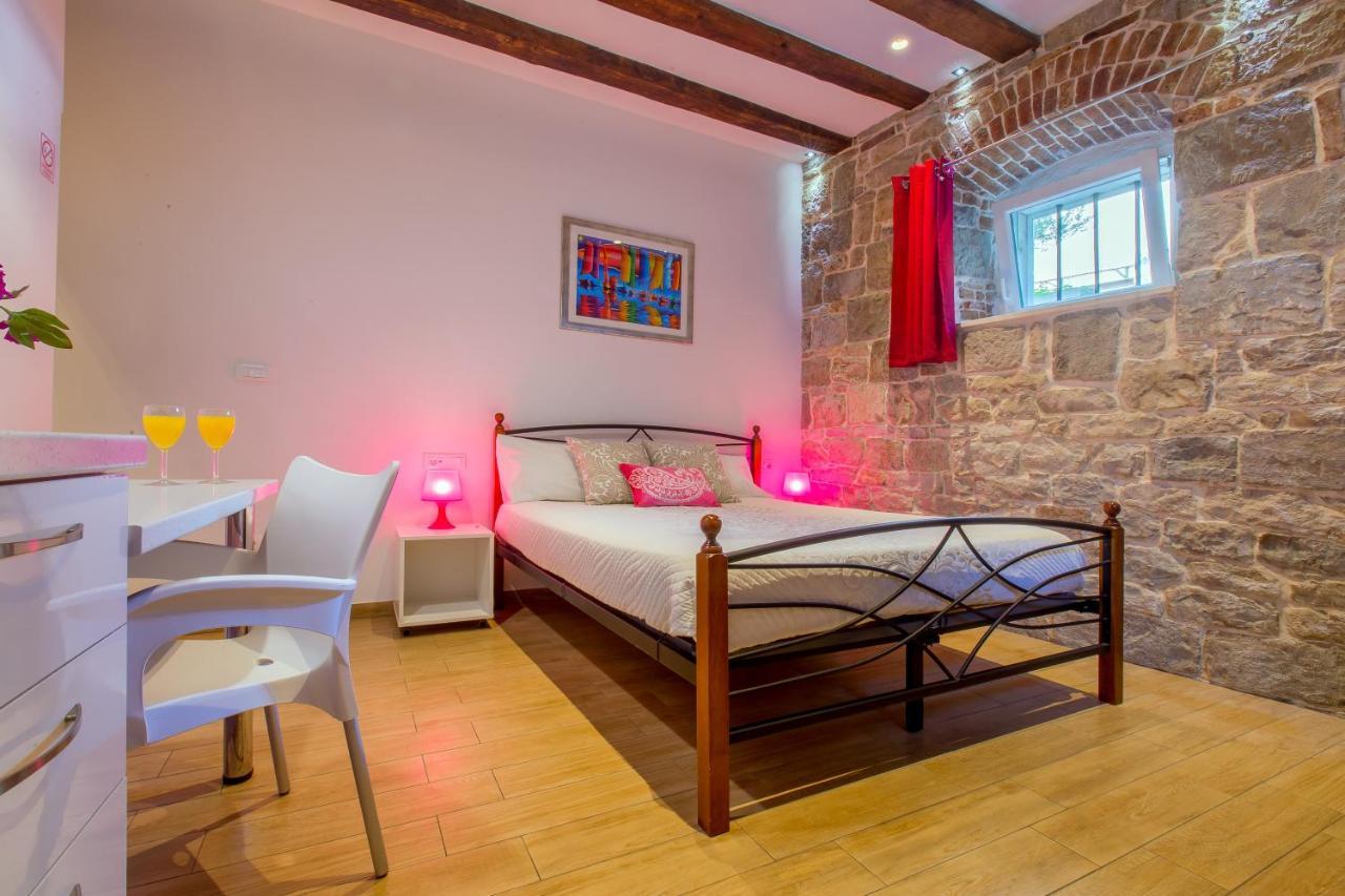 Summer Stone Pleasure Split Exterior foto